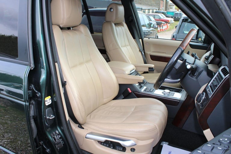 2010 Land Rover Range Rover 4.4 TD V8 Vogue SE Auto 4WD Euro 5 5dr ESTATE Diesel Automatic