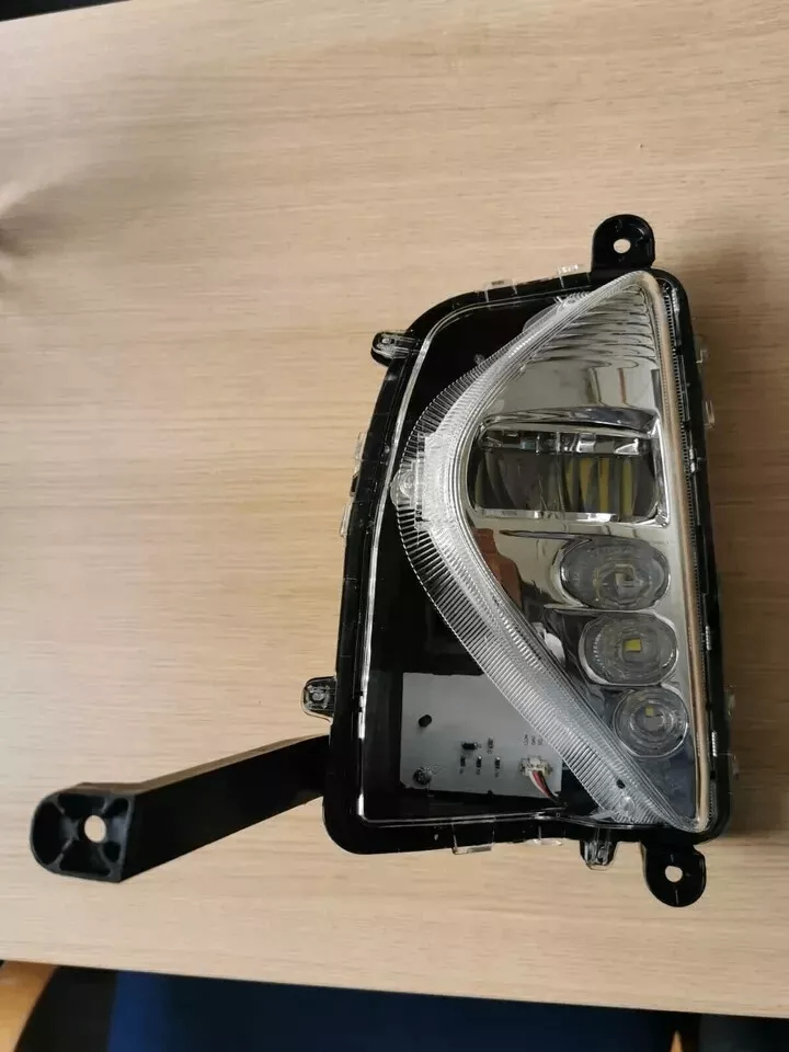 Toyota Prius 2016-2018 Front Fog Light Lamp Passenger Side
