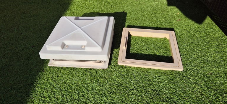 Skylights for camper caravan motorhome boat 400x400 and 280x280mm.