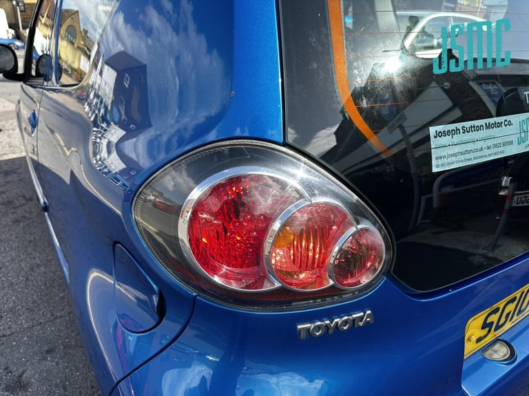 2010 Toyota AYGO 1.0 VVT-i Blue Hatchback 3dr Petrol Manual Euro 4 (67 bhp) Hatchback Petrol Manual