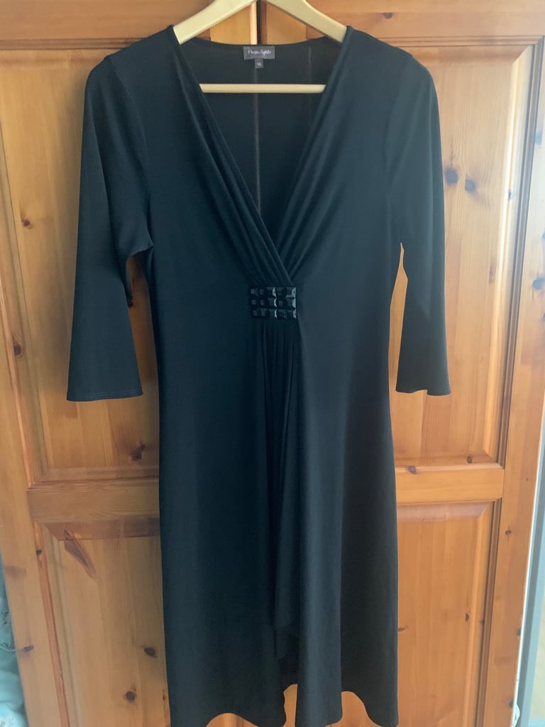 PHASE EIGHT BLACK DRESS