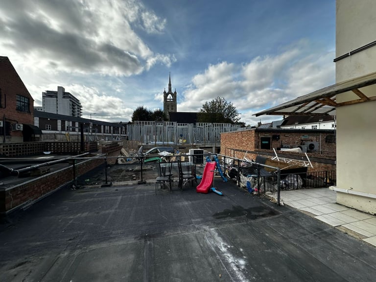 ✨ Spacious 1-Bedroom Flat in a Prime Sutton Location ✨