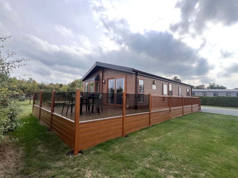 Pre-Owned Lodge for Sale – Hot Tub, Decking & More – Bredon View, Worcestershire WR10 3DY