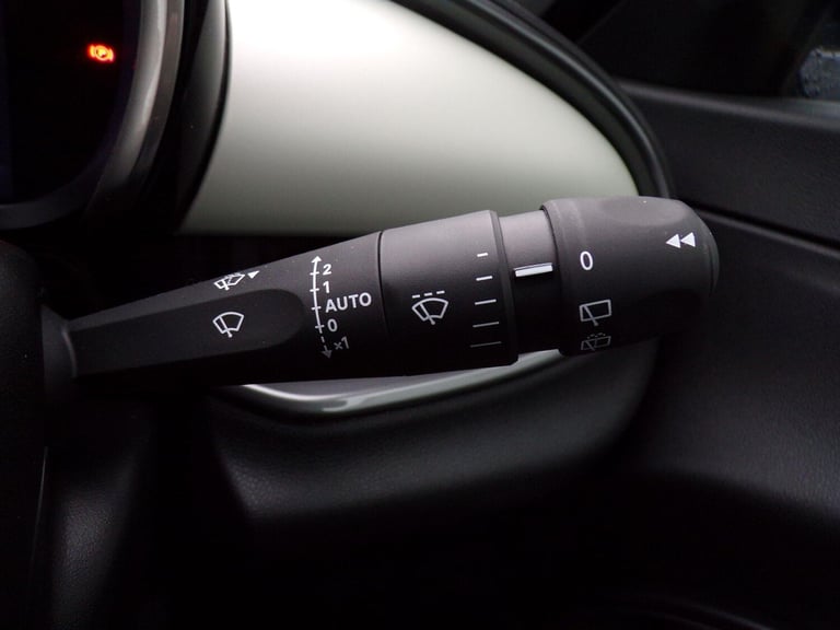 2025 Fiat 600 1.2 Hybrid 48V La Prima 5dr eDCT-6 HATCHBACK PETROL Automatic