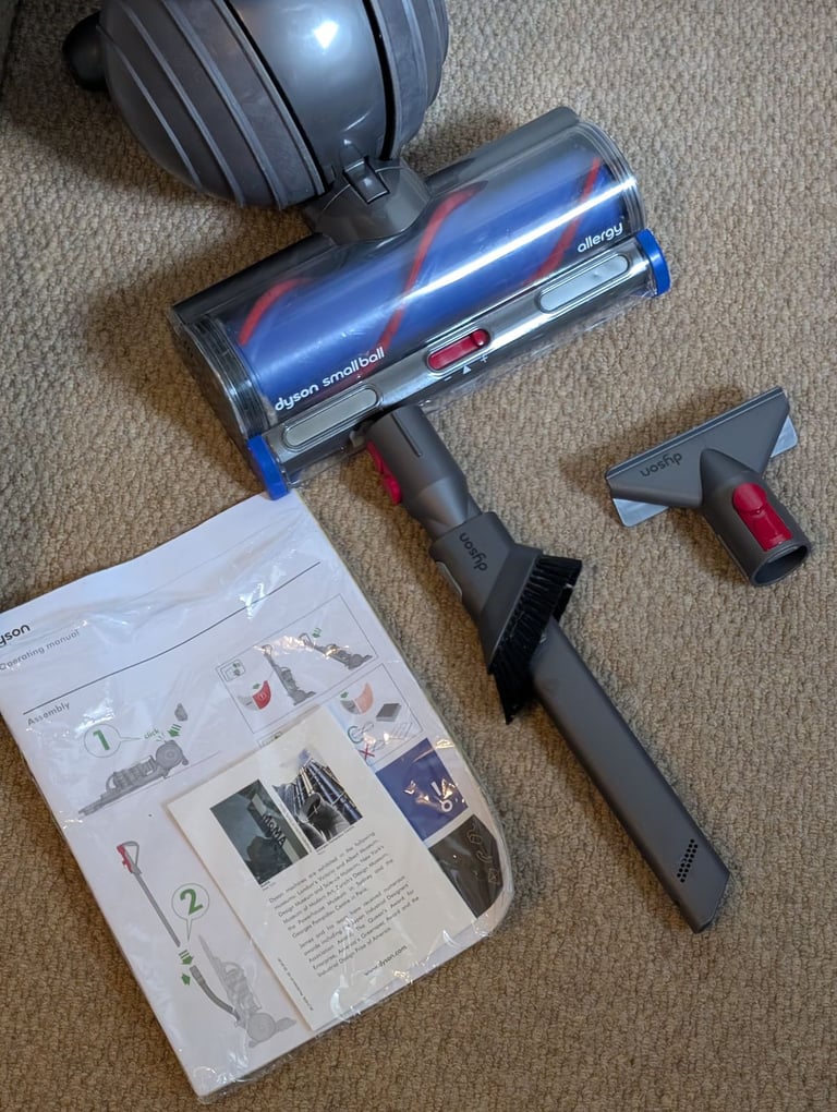 Dyson up22 multifloors vacuum cleaner VGC as new 