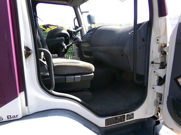 2008 (08) LEYLAND DAF LF55.220 DUAL SWEEPER. JOHNSTON BODY. JET WASH. EX COUNCIL