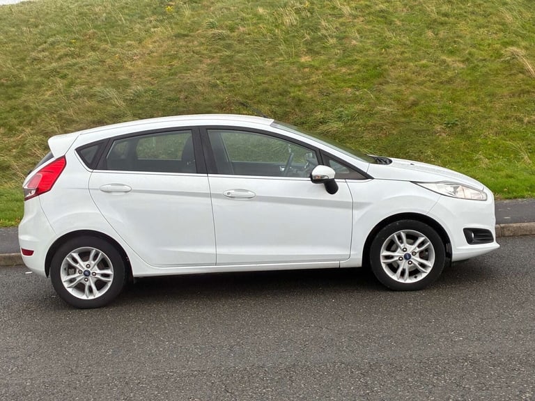 2015 Ford Fiesta 1.2 Fiesta Zetec 5dr Hatchback Petrol Manual