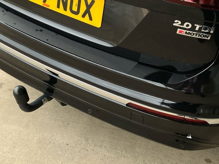 2017 Volkswagen Tiguan 2.0 TDi 150 4Motion R-Line 5dr SUV DIESEL Manual