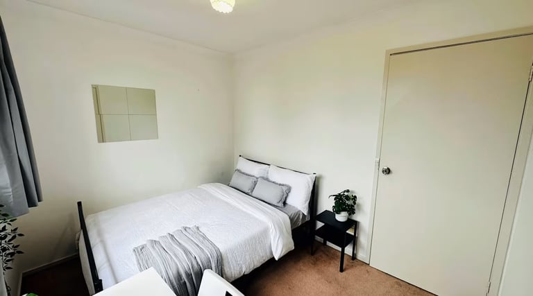 Spacious 3-Bed House for Rent – FY4 4LL