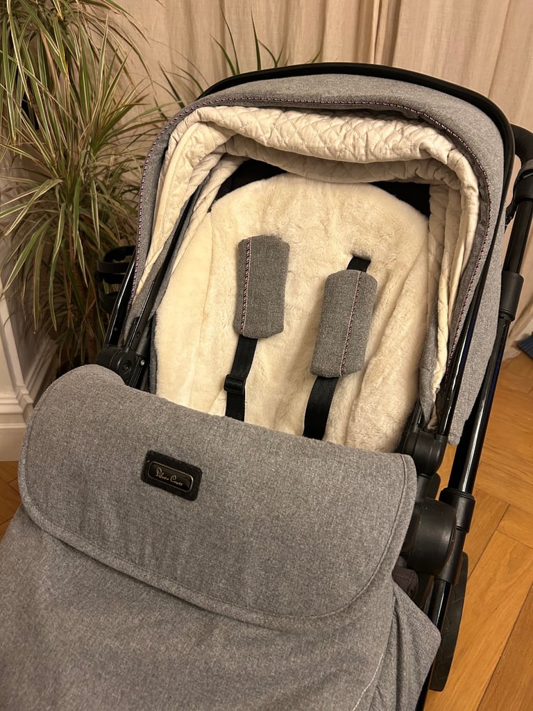 Stylish Limited Edition Silver Cross Pram/ Pushchair, grey with stunning fur liner