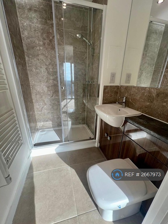 2 bedroom flat in Greenshank House, London, NW9 (2 bed) (#2667973)