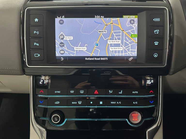 2016 Jaguar XE 2.0d Portfolio Euro 6 (s/s) 4dr SALOON Diesel Manual