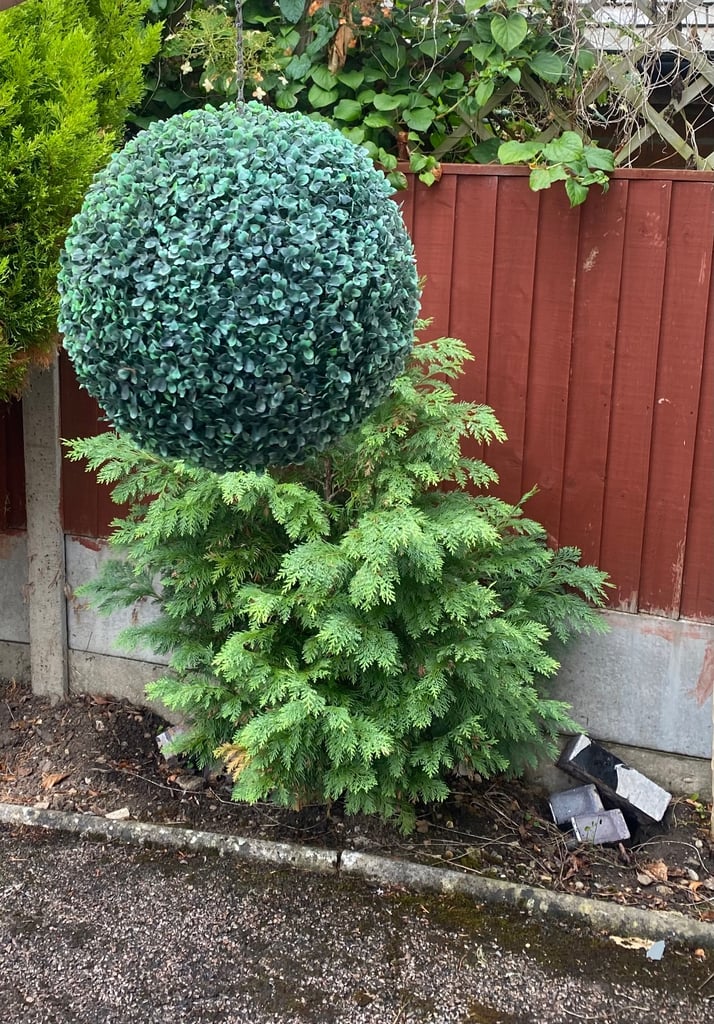 image for Artificial Round Bush Hanging 