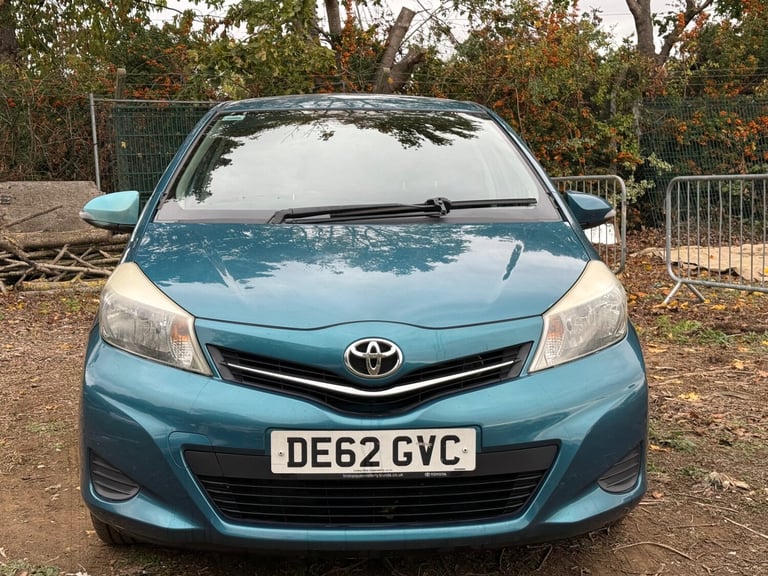 2012 Toyota Yaris 1.33 VVT-i TR 5dr HATCHBACK Petrol Manual