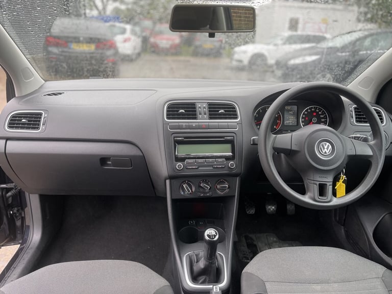 VOLKSWAGEN POLO 1.4 SE 2011