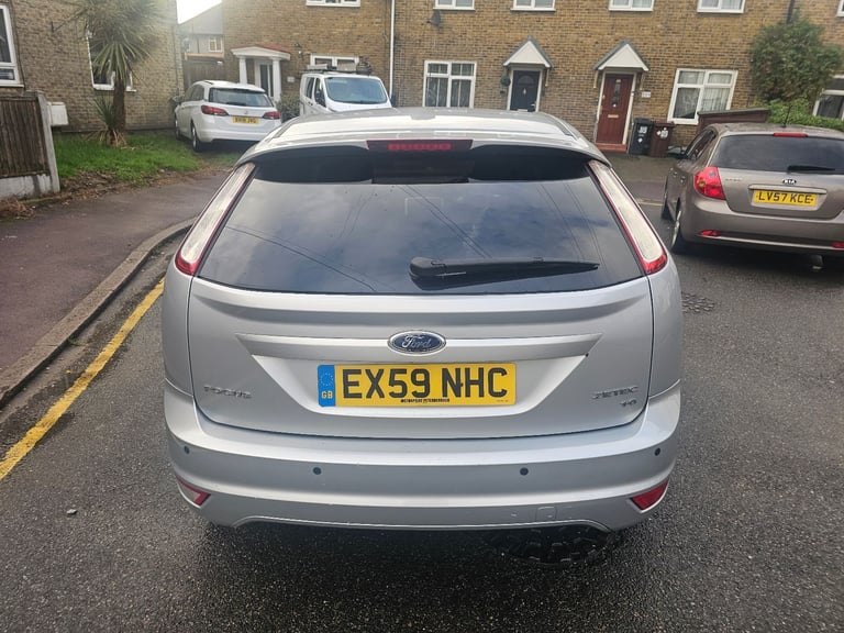 focus 1.6 zetec F.S.H NEW CLUTCH NEW CAMBELT LONG MOT JUNE 2026 DRIVES AN LOOKS PERFECT 