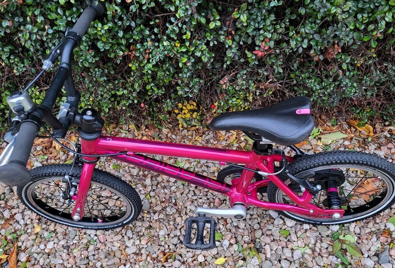 Islabike CNOC 14 kids bike for sale. Pink