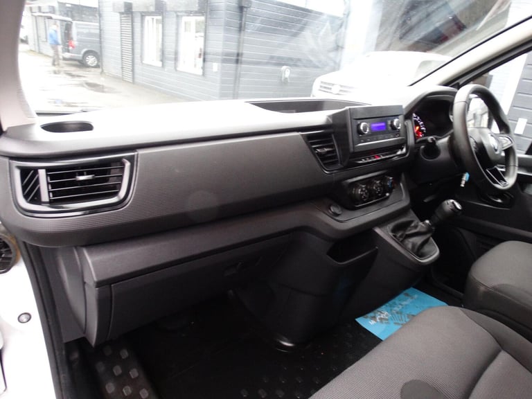 2022 Renault Trafic SL28 Blue dCi 130 Business Van PANEL VAN DIESEL Manual