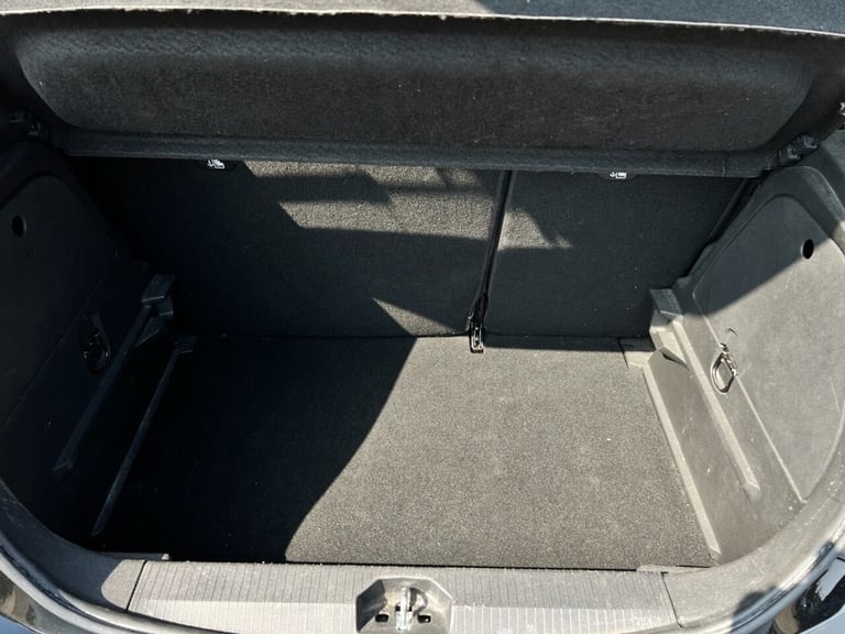 2018 Vauxhall Corsa 1.4i SE Hatchback 3dr Petrol Auto Euro 6 (90 ps) Hatchback Petrol Automatic