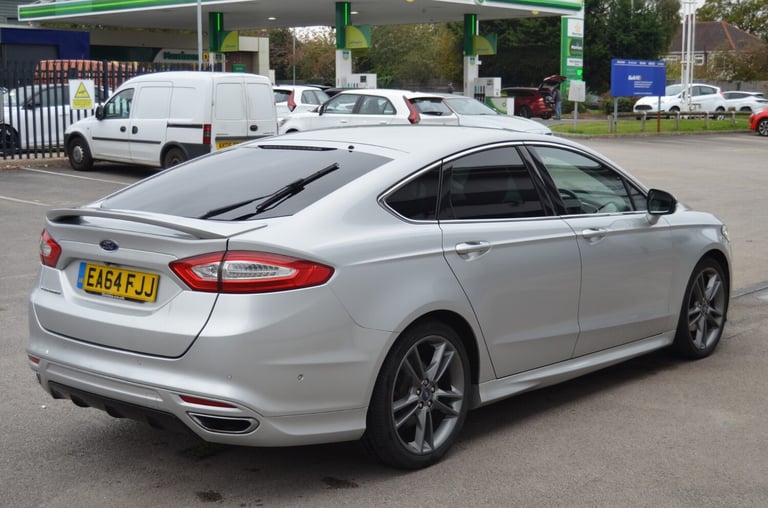 2014 Ford Mondeo 2.0 TDCi 180 Titanium 5dr HATCHBACK Diesel Manual