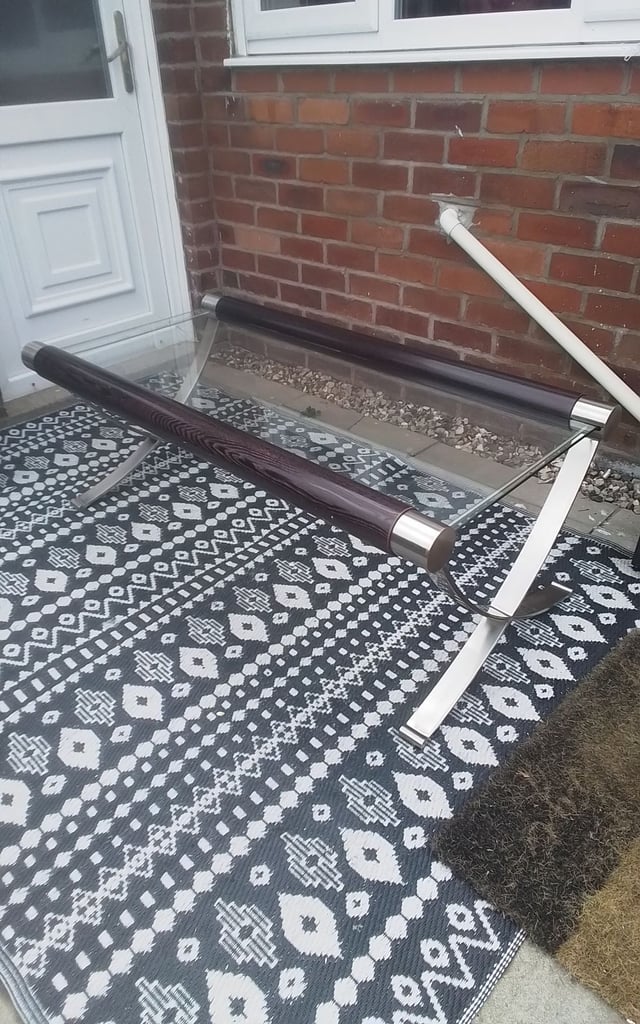 QUALITY COFFEE TABLE 