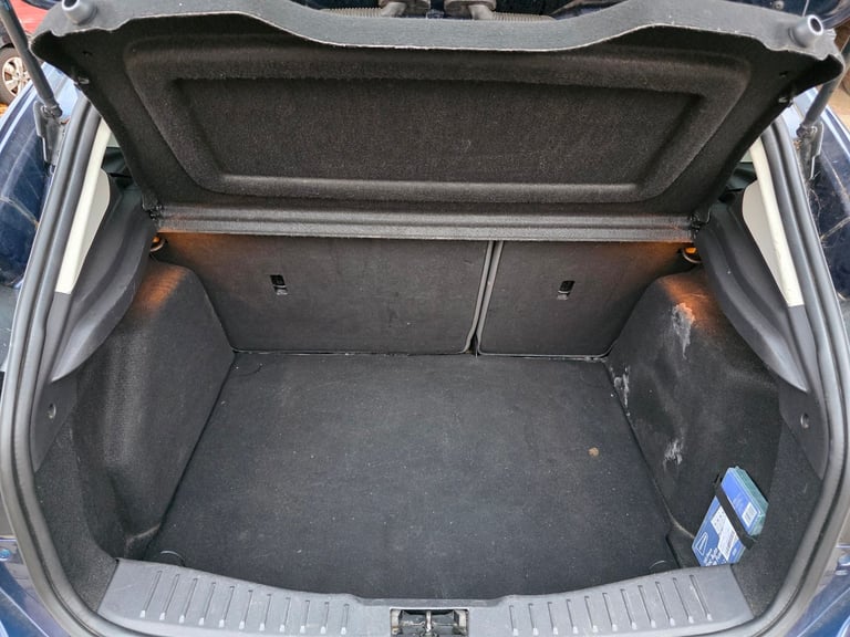 Ford, FOCUS, Hatchback, 2012, Semi-Auto, 1596 (cc), 5 doors