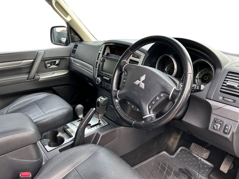 2016 Mitsubishi Shogun 3.2 DI-DC SG3 SUV 5dr Diesel Auto 4WD Euro 6 LWB (187 ps) ESTATE Diesel Au...