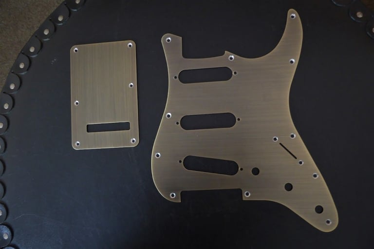  Fender Stratocaster SSS High Quality Anodised Dulled Gold Pickguard & Trem Cover