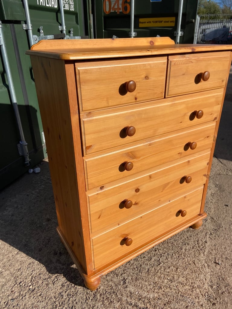 Pine chest of 4+2 drawer 