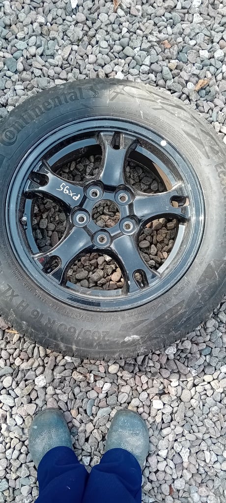 image for 17 inch wheel 5stud 