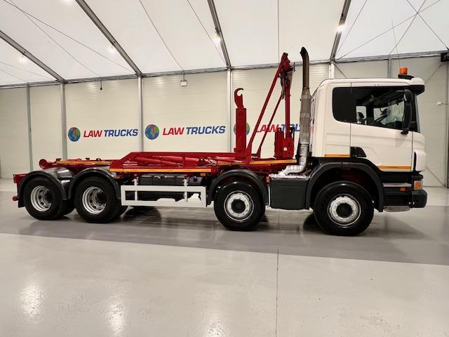 Scania P370 8x4 Rest Cab Hookloader Manual