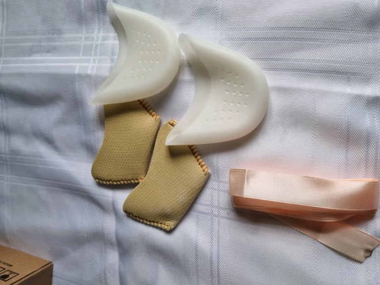 Pointe shoes for ballet