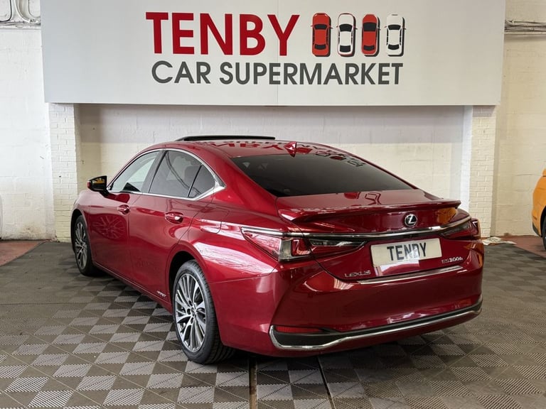 2019 Lexus ES 2.5 300h Saloon 4dr Petrol Hybrid E-CVT Euro 6 (s/s) (218 ps) Saloon PETROL/ELECTRI...