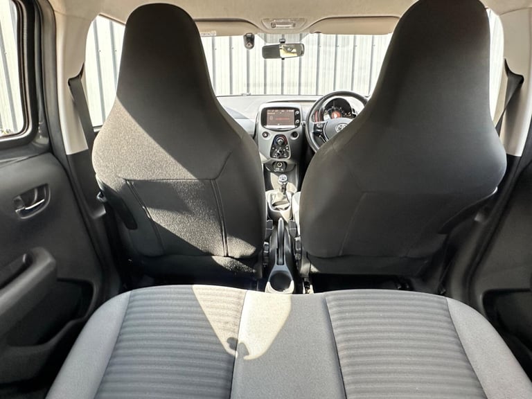 2018 Toyota AYGO 1.0 VVT-i x-play Hatchback 5dr Petrol Manual Euro 6 (71 ps) HATCHBACK Petrol Manual