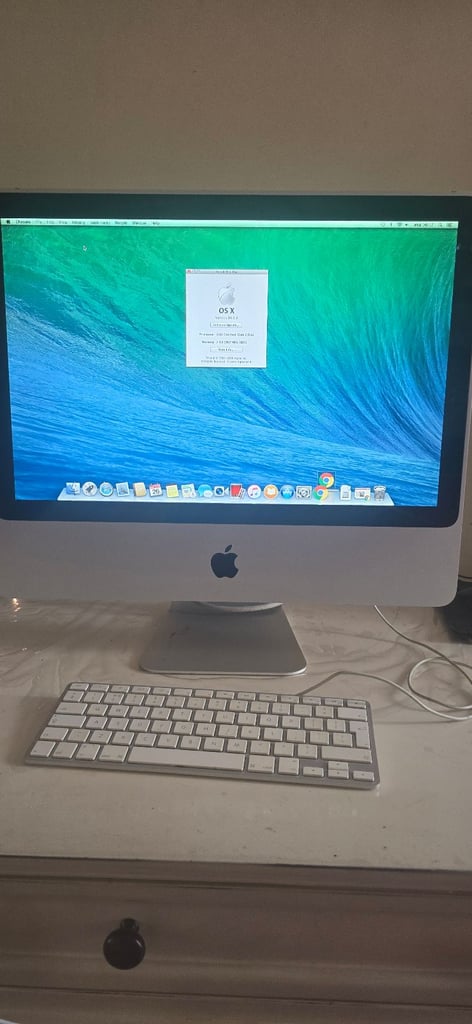 22 inch imac Apple desk top computer