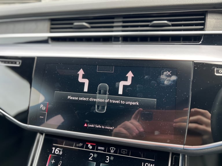 2022 72 Audi A8 3.0 V6 TFSie 60 S-Line Quattro 462ps