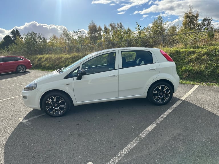 Fiat, PUNTO, Hatchback, 2016, Manual, 1242 (cc), 5 doors