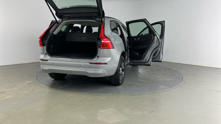 2023 Volvo XC60 Core, B5 AWD Mild hybrid, Petrol Estate Petrol Automatic