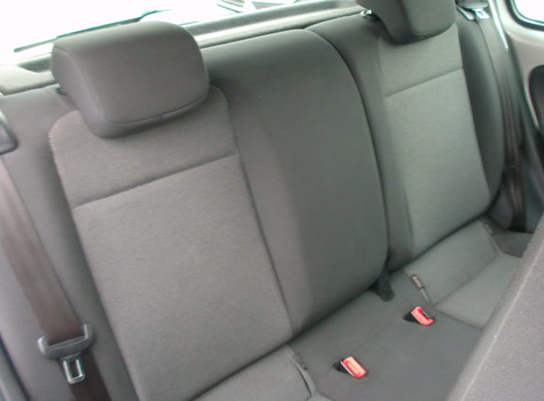 2014 Volkswagen Move Up 1.0 MOVE UP 5-Door Petrol