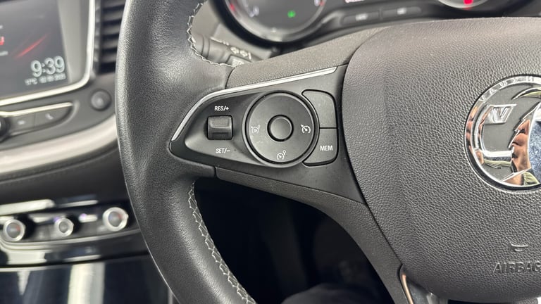 2021 Vauxhall Grandland X 1.2 Turbo SE Premium 5dr HATCHBACK PETROL Manual