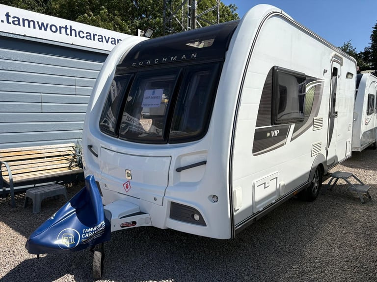 COACHMAN VIP 460 - 2 BERTH CARAVAN WITH END WASHROOM AND MOTORMOVER
