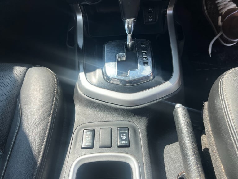 2019 NISSAN NAVARA Double Cab Pick Up Tekna 2.3dCi 190 4WD Auto LEATHER 101k