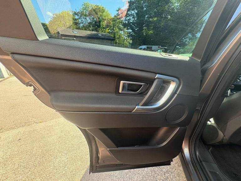 2016 Land Rover Discovery Sport 2.0 TD4 HSE Black Auto 4WD Euro 6 (s/s) 5dr ESTATE Diesel Automatic