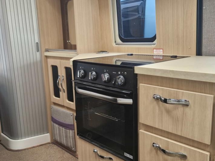 2017 Auto-Sleepers  Kingham Used Motorhome
