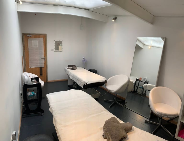 image for Beauty Room | Therapist Room | Creative Space | Artist Studio | Desk In Hackney East London E9