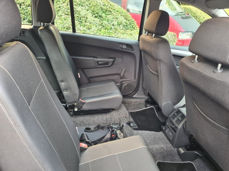 2014 Vauxhall Zafira 1.8i Exclusiv 5dr MPV Petrol Manual