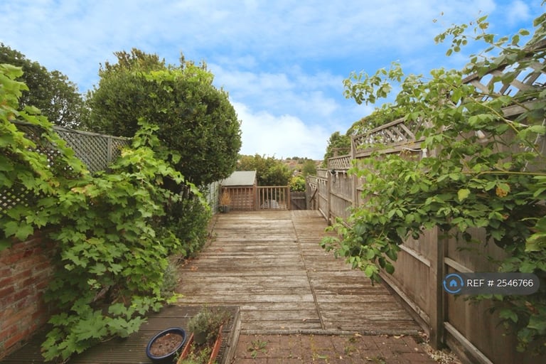 5 bedroom house in High Street, Tring, HP23 (5 bed) (#2546766)
