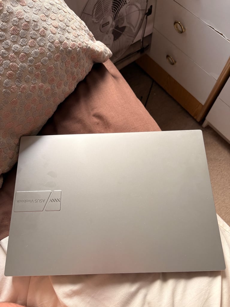 image for ASU’s vivobook M1605YA AMD ryzen 5 7530U 24 GB ram