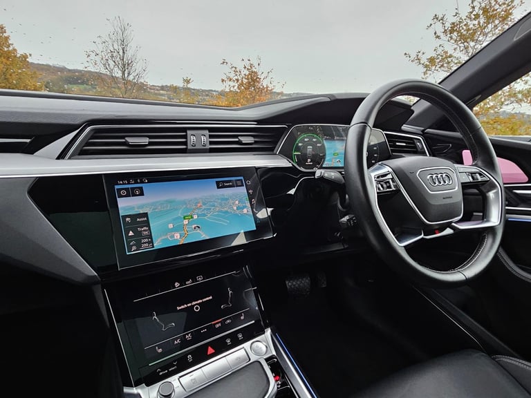 Audi E-TRON S LINE 55 QUATTRO 2021  **PAN ROOF**