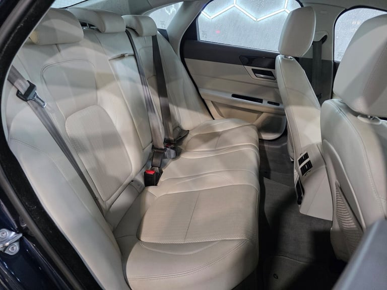 2017 Jaguar XF PRESTIGE Saloon Diesel Automatic